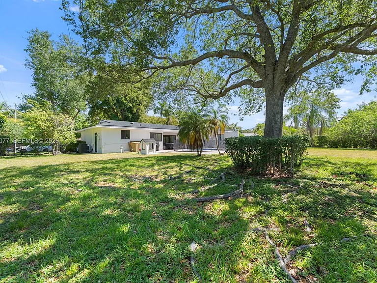 8620 SW 159th St — Photo 31