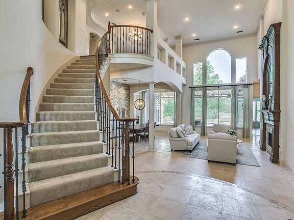 3rd image of 3008 Crooked Stick Dr