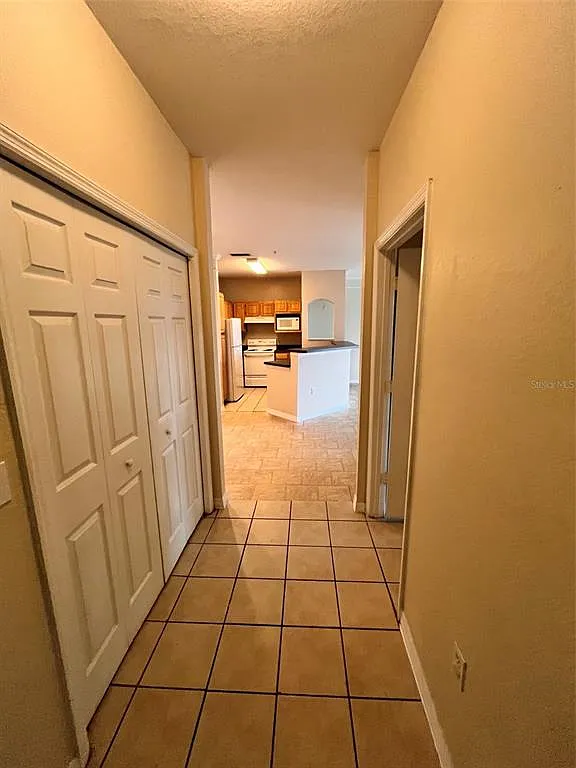 Building Photo - 6685 Queens Borough Ave #306