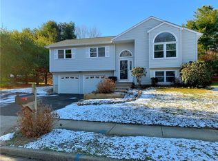 55 Robert Dennis Dr, Milford, CT 06461