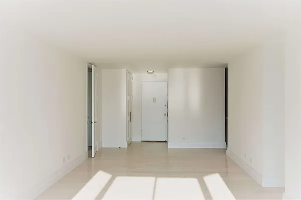 Rented by Perlbinder Realty | media 6