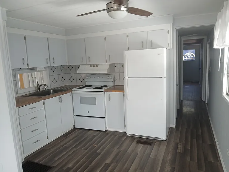 2653 Teakwood Dr — Photo 3