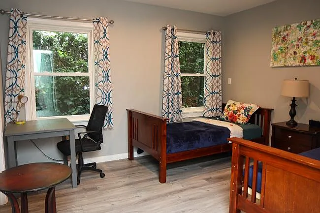 1415 Stearns Dr — Photo 16