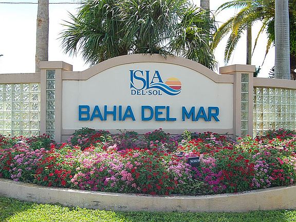 3rd image of 6357 Bahia Del Mar Blvd APT 601