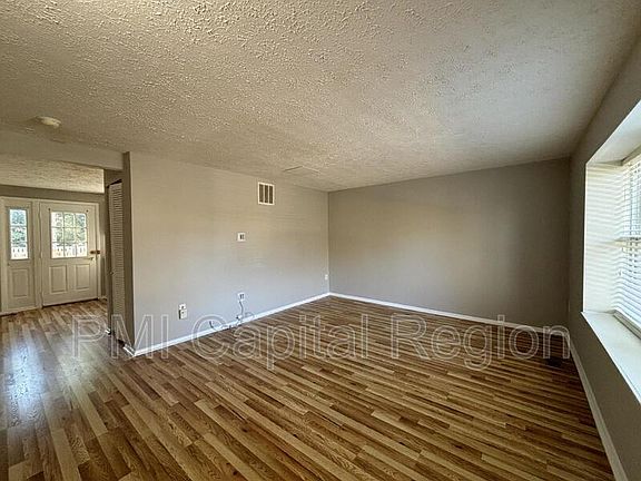 2nd image of 8 McDonald Chapel Ct