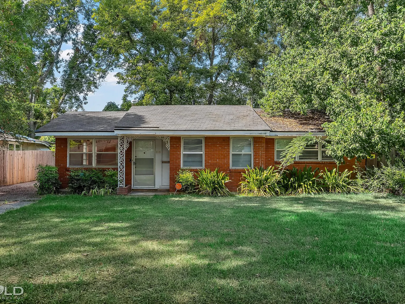 3 bed, 1100 sqft, $1,350 — Photo 3