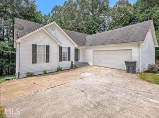 4110 Parks Rd, Flowery Branch, GA 30542