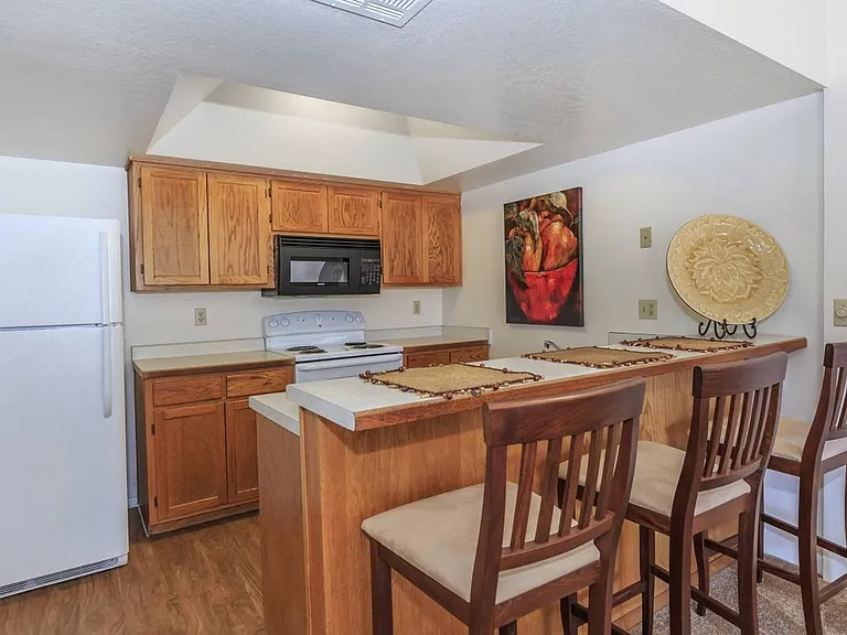 Rio Cancion Apartments — Photo 34