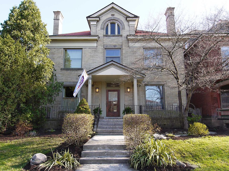 Stately FourSquare c. 1897