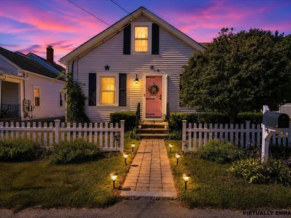 6 Fairview Street, Goffstown, NH 03102