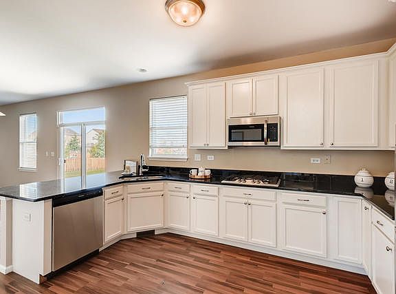 3rd image of 4645 McLaren Dr