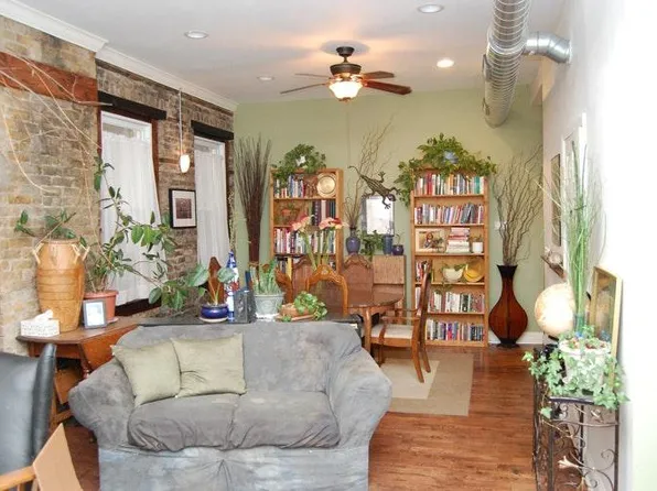 1621 W 17th St APT 1, Chicago, IL 60608