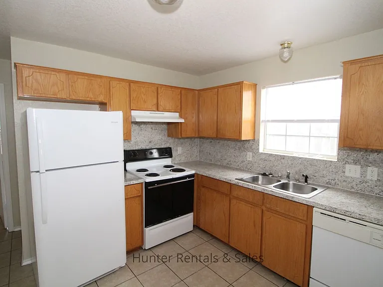 4504D Jeff Scott Dr — Photo 5