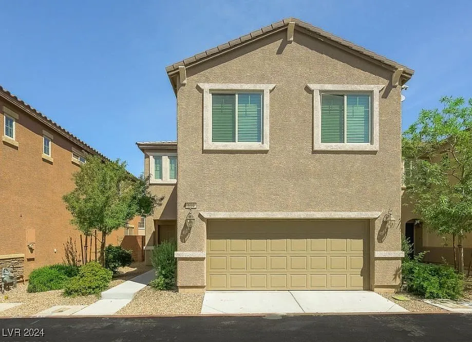4 bed, 2.5 bath, 1786 sqft, $2,195 — Photo 1