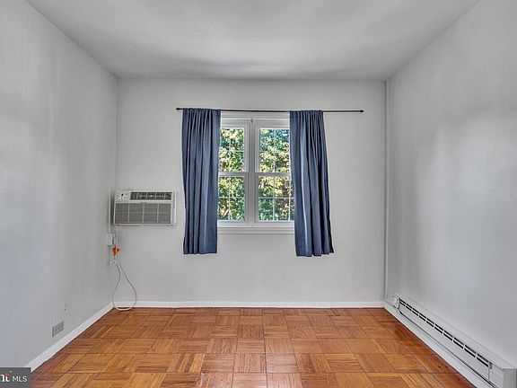4th image of 3316 Valley Dr