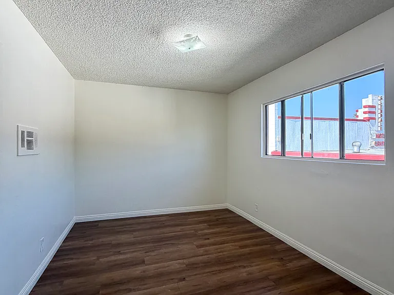 915 E Palmer Ave #24 — Photo 8