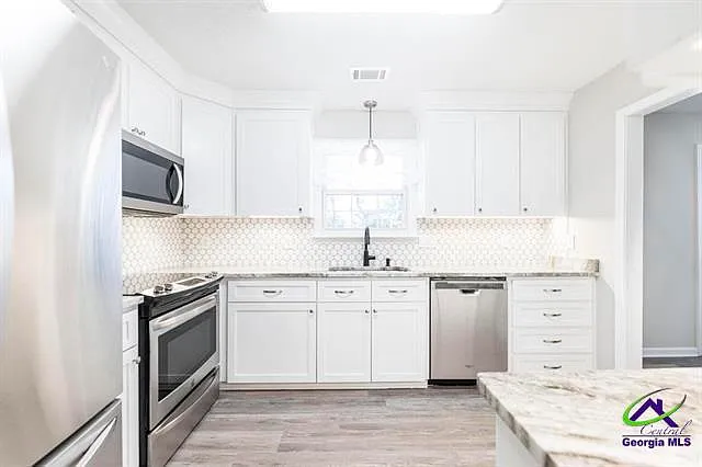 127 Grove Ln — Photo 18