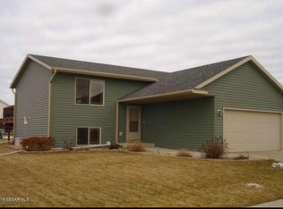 4909 King Arthur Dr NW, Rochester, MN 55901