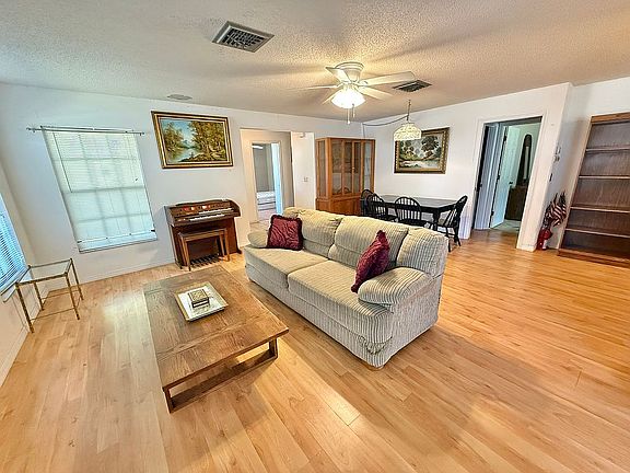5th image of 3112 Vivienda Blvd