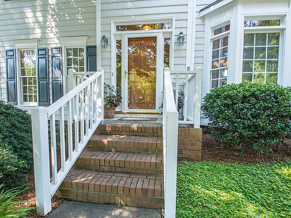 2nd image of 2607 Baytree Dr