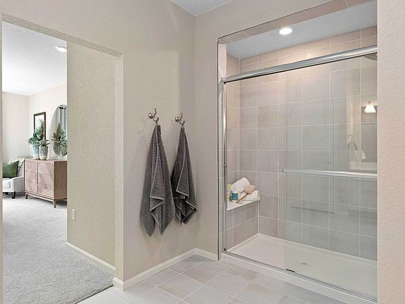 Primary enclosed shower