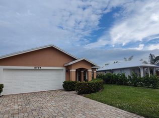 5795 SE MITZI Lane, Stuart, FL 34997