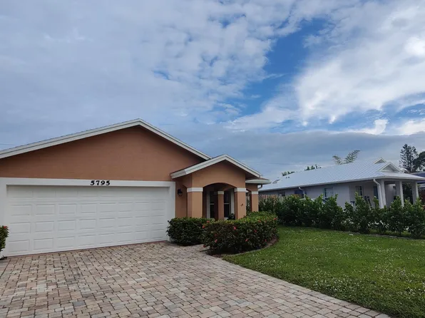 5795 SE MITZI Lane, Stuart, FL 34997