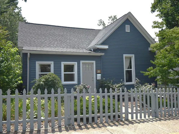 809 W 7th St, Bloomington, IN 47404