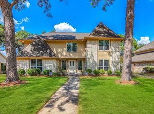 15810 Knoll Lake Dr, Houston, TX 77095