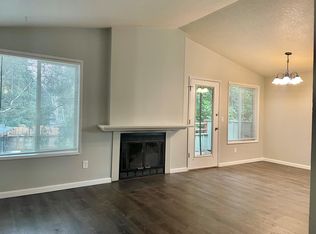 6861 SW Montauk Cir, Lake Oswego, OR 97035