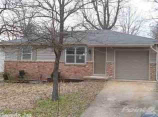 13 Oakview Dr, N Little Rock, AR 72118