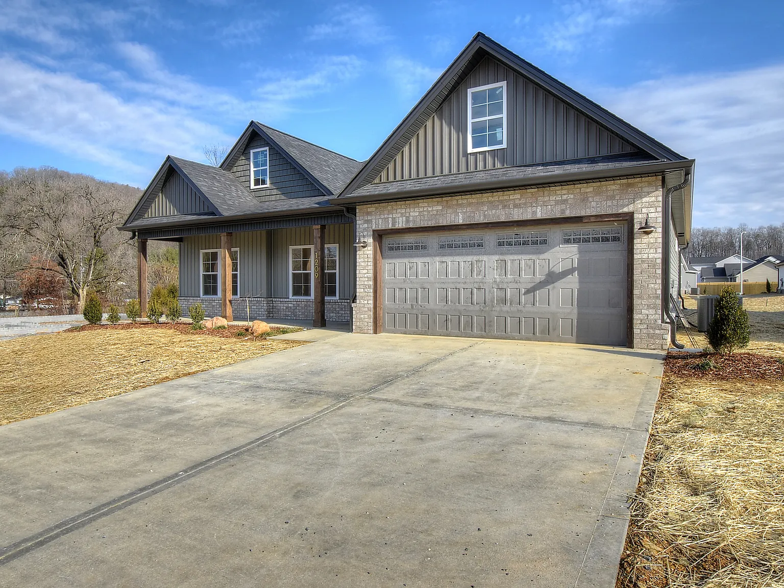 3 bed, 1775 sqft, $3,200 — Photo 2