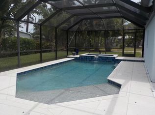 913 Nokomis Ave S, Venice, FL 34285