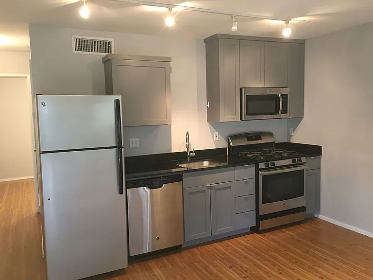 5306 Woodrow Ave — Photo 3