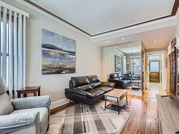 5th image of 3632 Prairie Ave APT 1