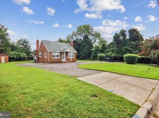 7001 Presley Rd, Lanham, MD 20706