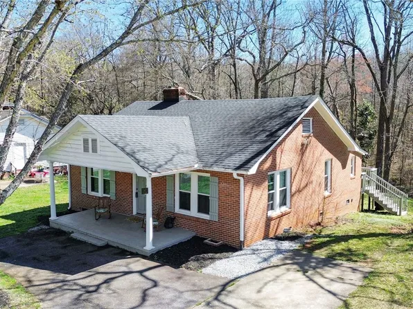 27 Maxie Ave, Greenville, SC 29611