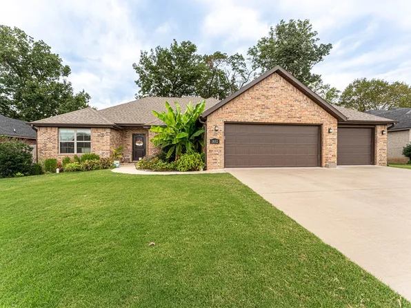 1852 S Harding Pl, Fayetteville, AR 72701
