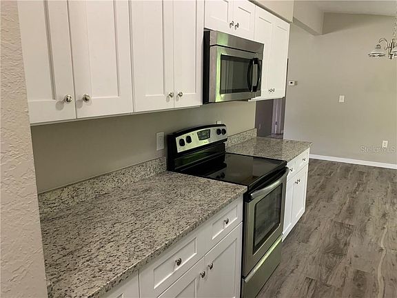 5th image of 5017 Golf Club Pkwy