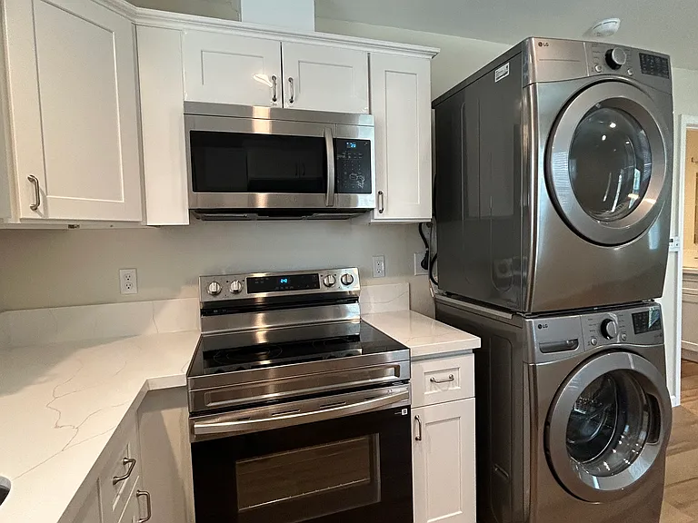 251 S F St #1/2 — Photo 9