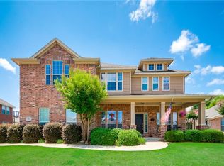 820 Evandale Rd, Burleson, TX 76028