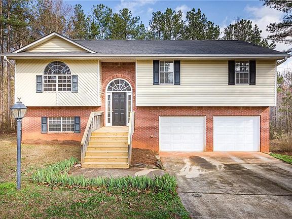 3rd image of 787 Eagles Nest Cir