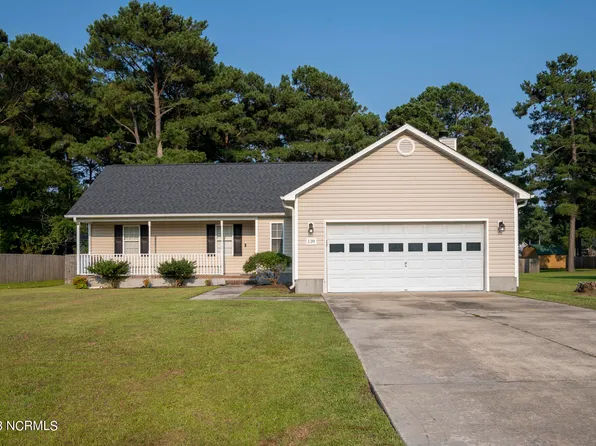 118 Lawndale Lane, Sneads Ferry, NC 28460