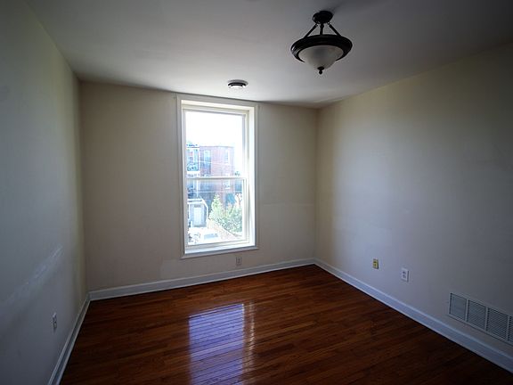 5th image of 2501 Maryland Ave APT 4