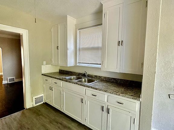 3rd image of 2605 Drury Ave