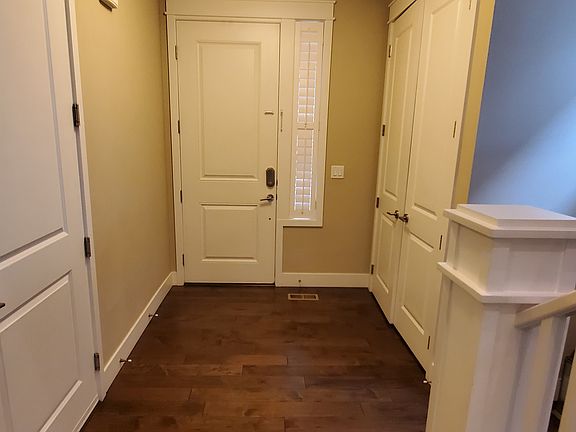 4th image of 106 203rd Pl SW