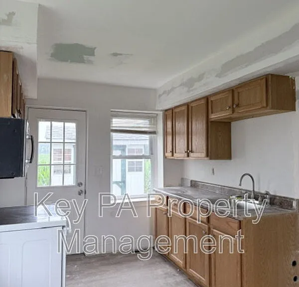 110 Brick Rd — Photo 8