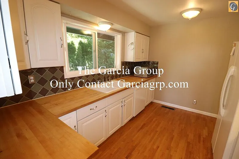 4 bed, 2.5 bath, 1920 sqft, $3,395 — Photo 3