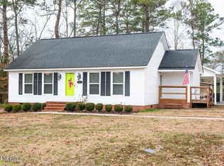 612 Glenwood Dr, Elizabethtown, NC 28337
