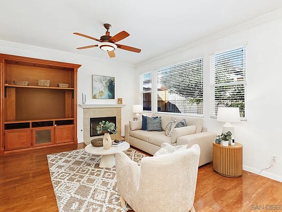 3rd image of 941 Yosemite Dr